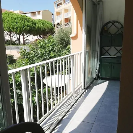 Appartement 2 Pieces Cabine Avec Loggia Piscine Agde
