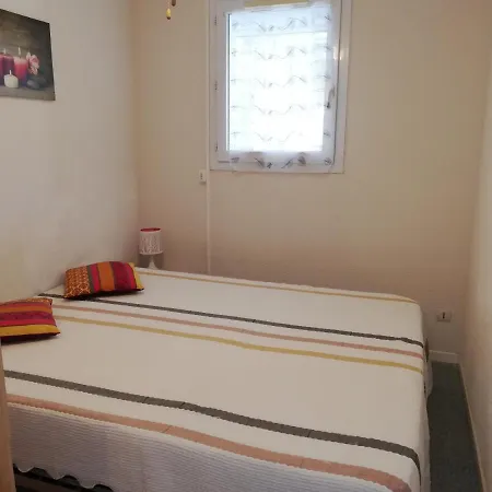 Appartement 2 Pieces Cabine Avec Loggia Piscine *